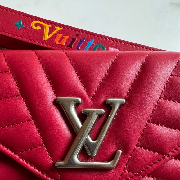 LOUIS VUITTON New Wave Long Wallet Rouge Red Calfskin Silver LV Wrist Strap MIE - Picture 7 of 13
